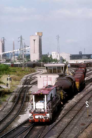 train devant la Cimenterie Poyaud 2002
