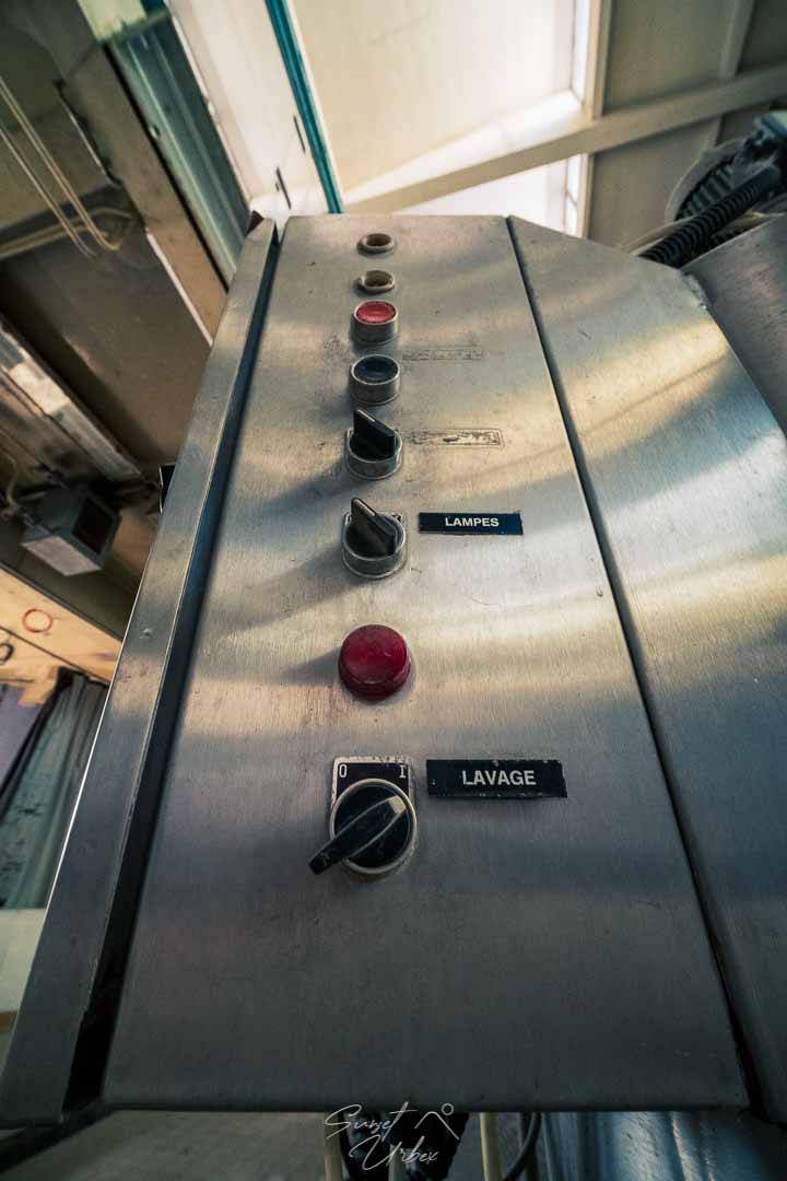 les cuves à la wine cellar