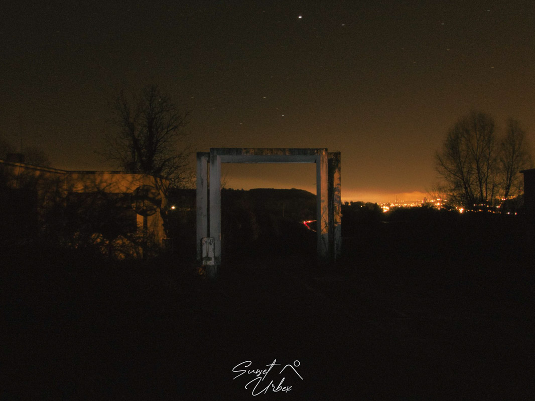 Le portique d'entrée